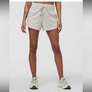 Vuori Halo Performance Short 2.0, Ecru Heather, Small